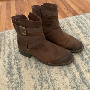 Leather Clark combat brown boots
